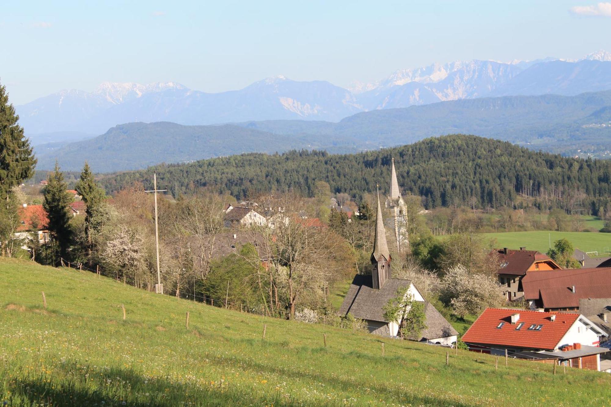 Gaestehaus Groeblacher Kostenberg ภายนอก รูปภาพ